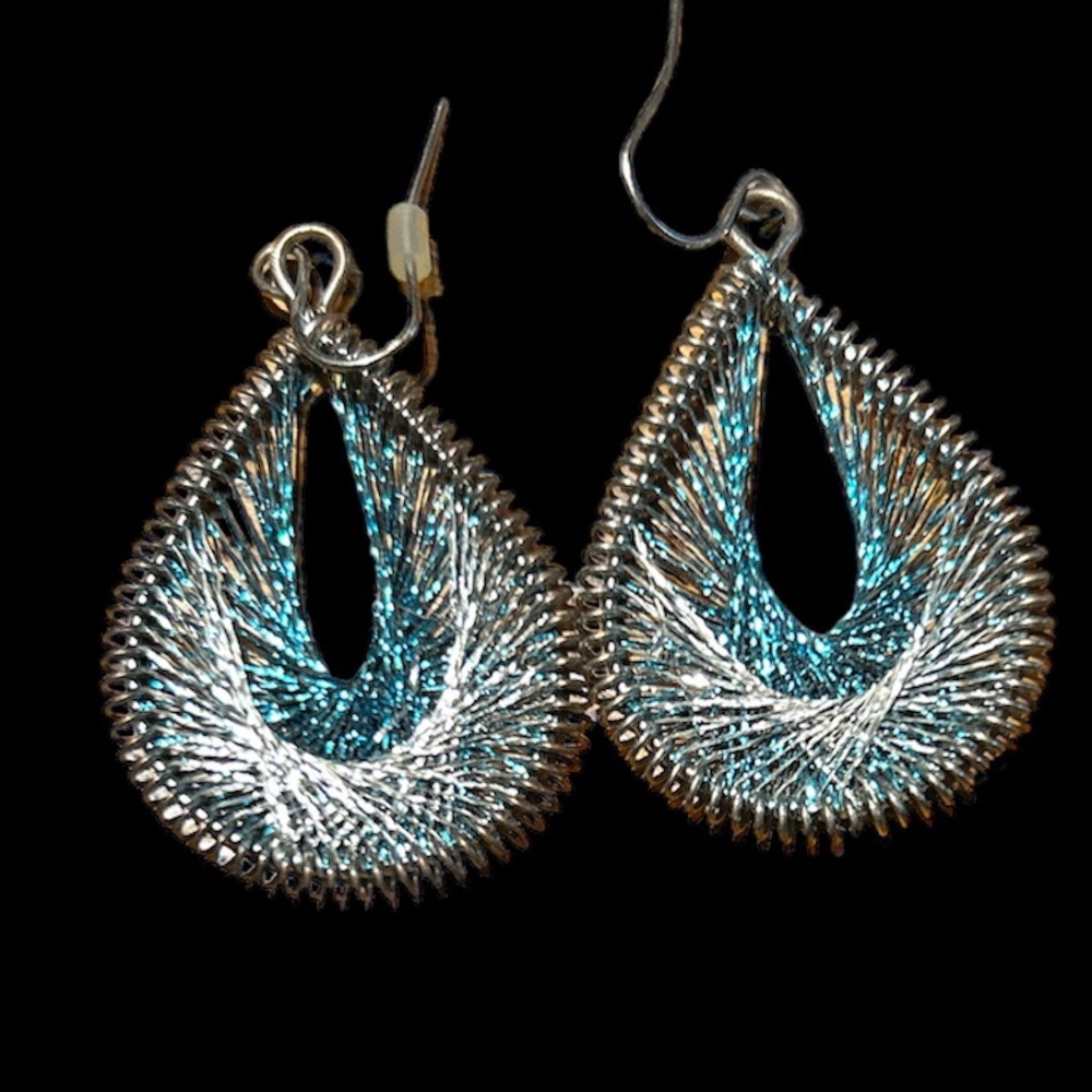 Tear drop string earrings